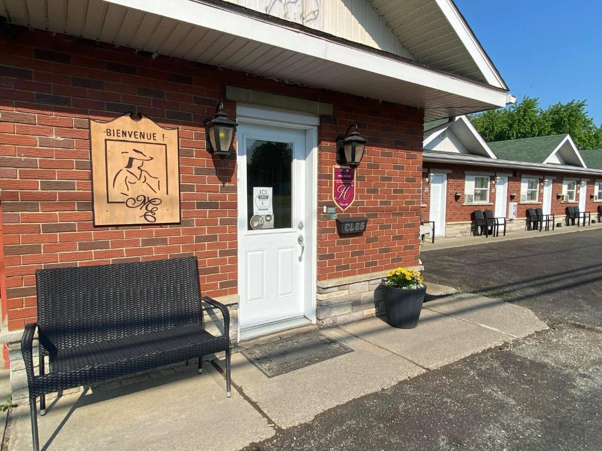 Motel Exquise Coaticook Exterior photo